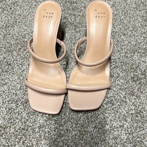 Nude sandal
